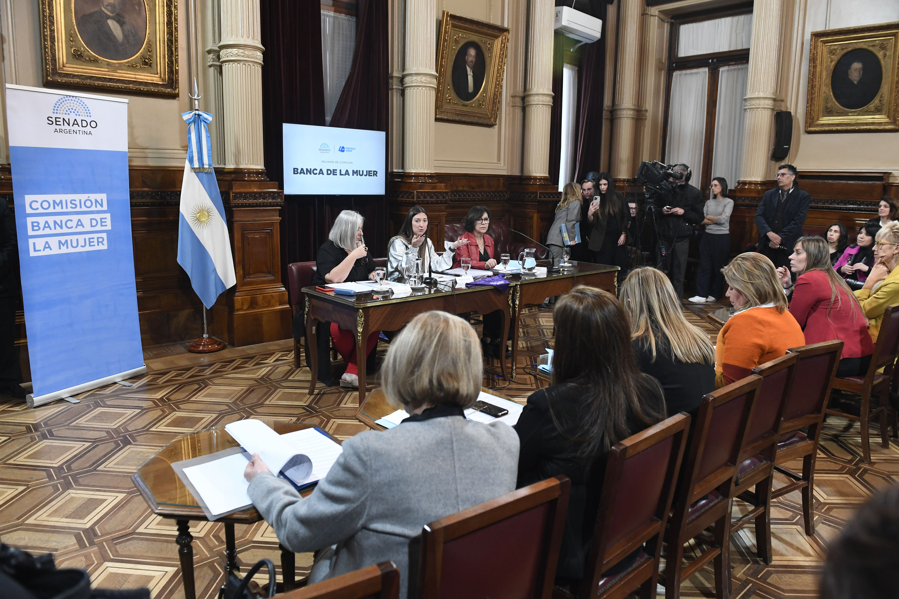Comisión Banca de la Mujer. Foto: Luciano Ingaramo