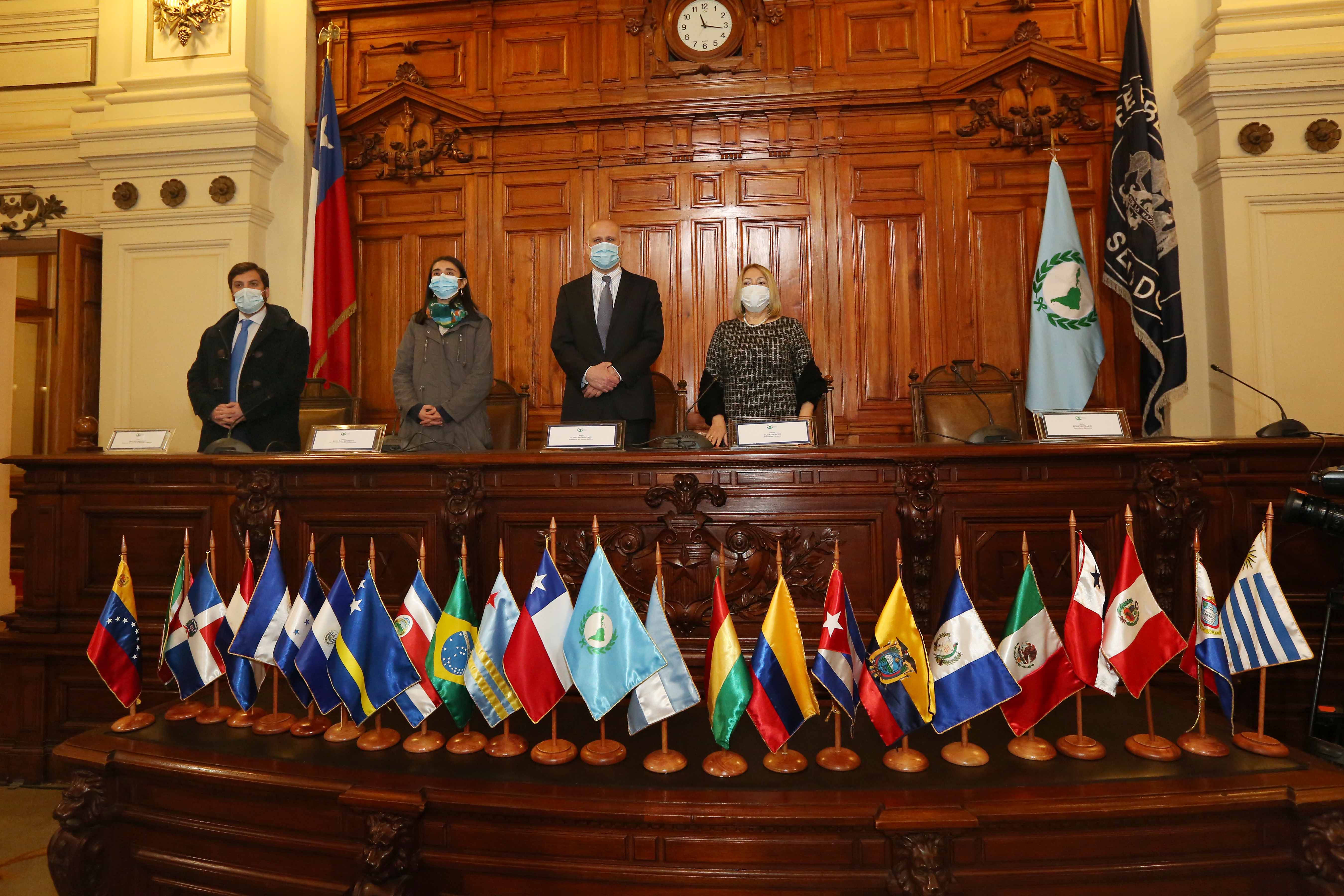 H.S.N. Evento. Senadora Silvia Giacoppo y autoridades del Congreso de la República de Chile